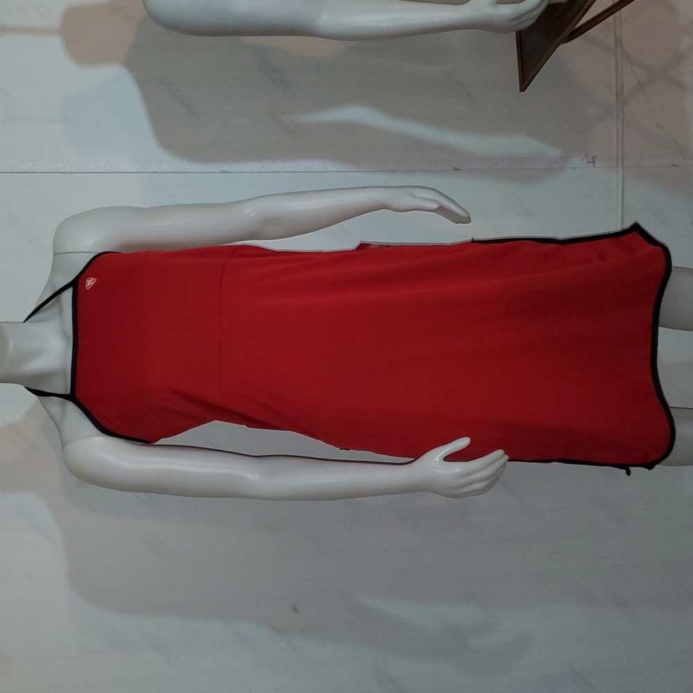 The Undress - dress and portable change room
